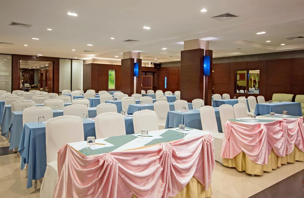 Navarat Heritage Hotel Kamphaeng Phet Exterior photo