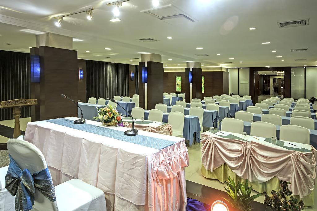 Navarat Heritage Hotel Kamphaeng Phet Exterior photo