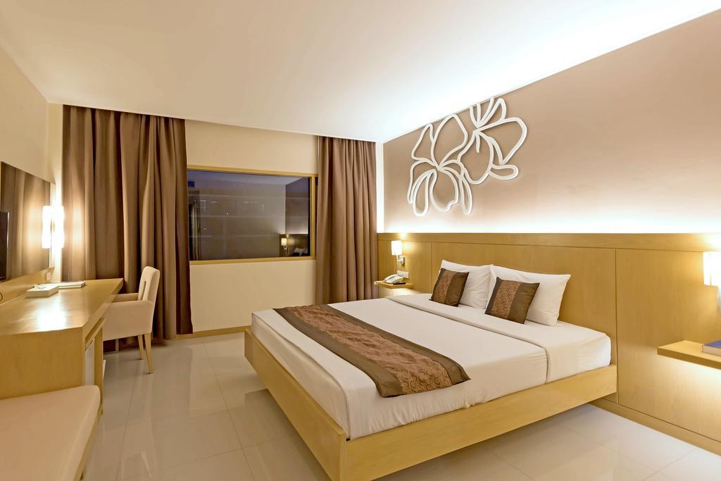 Navarat Heritage Hotel Kamphaeng Phet Exterior photo
