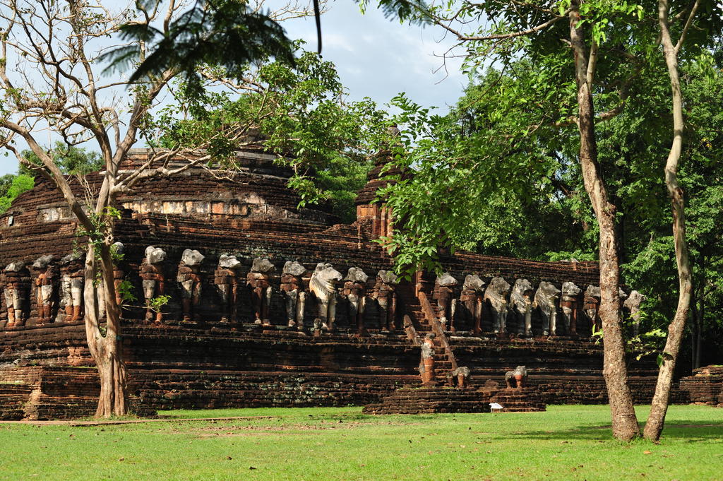 Navarat Heritage Hotel Kamphaeng Phet Exterior photo